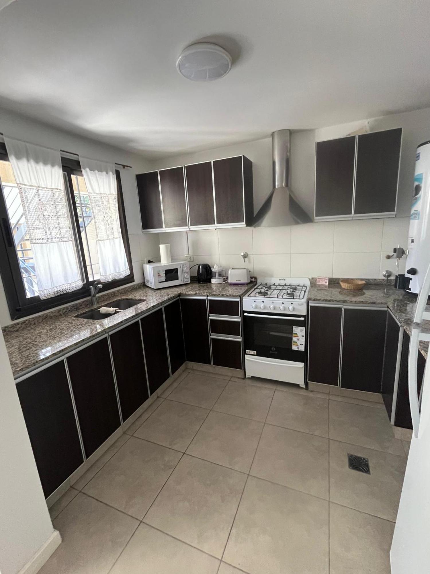 Luminoso Departamento En Zona Residencial Apartman Mendoza Kültér fotó